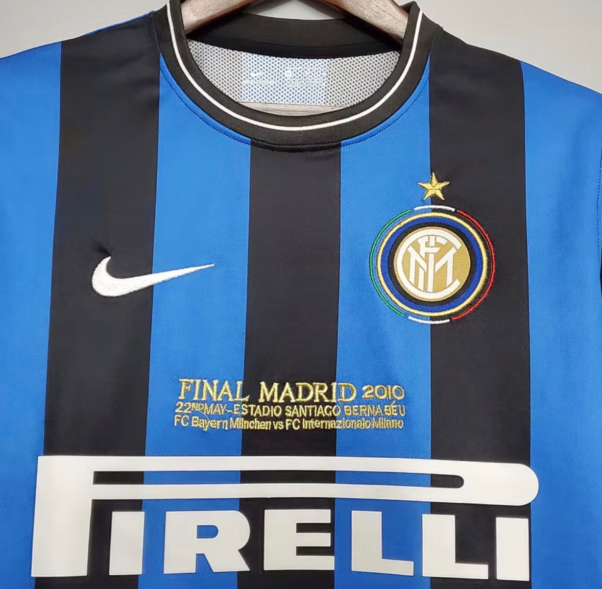 2009/2010 Retro Internazionale Milan Home Football Jersey 1:1
