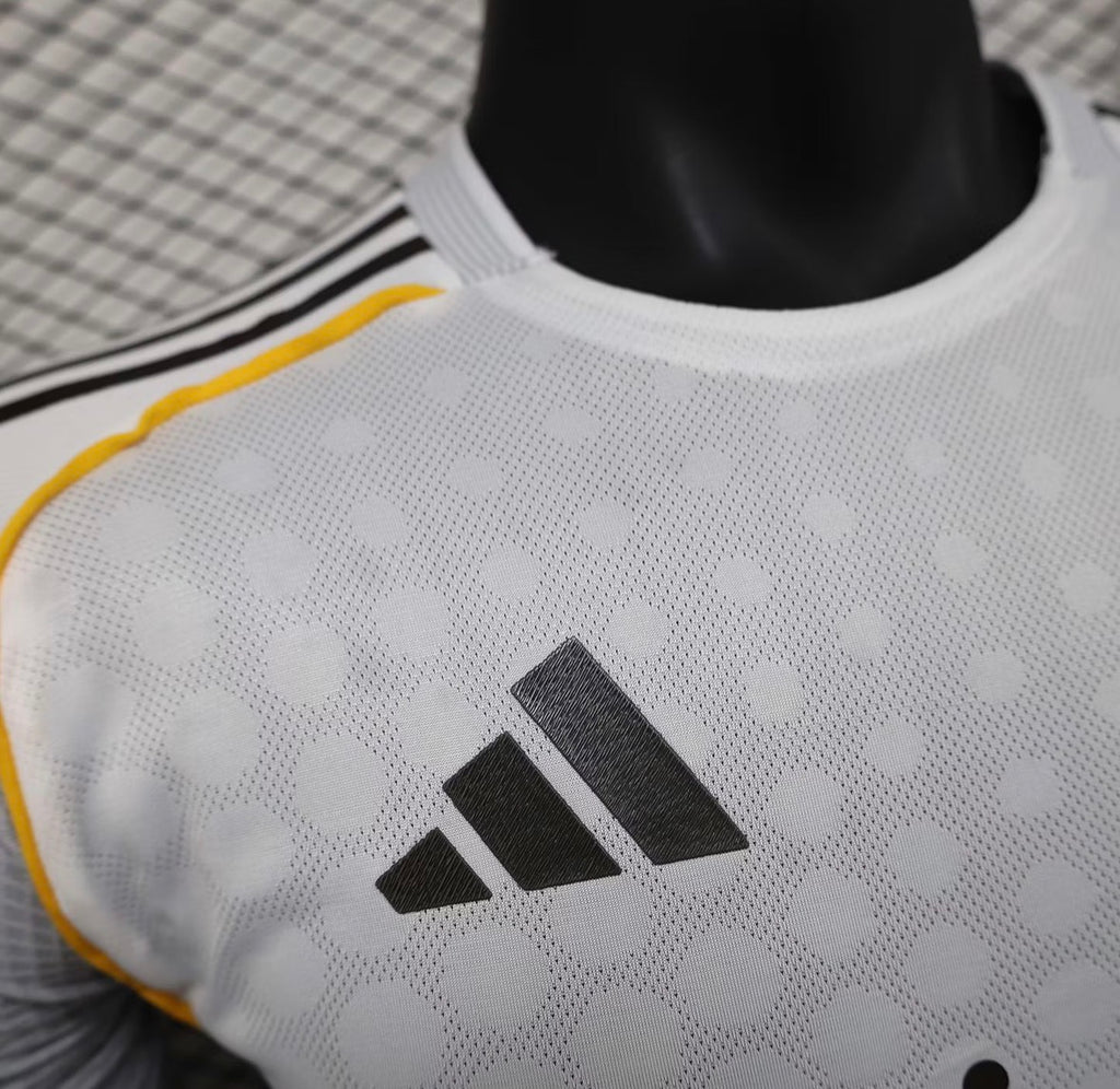 2025/2026 Player Version Real Madrid Home Football Shirt 1:1